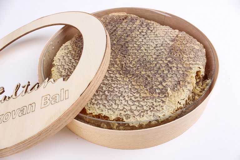 Karakovan Petek Bal